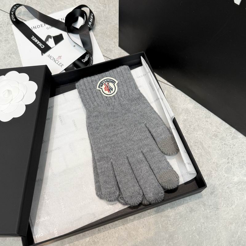 Moncler Gloves 01 (18)