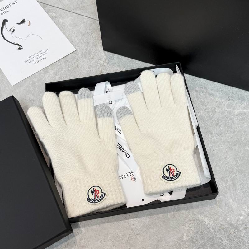 Moncler Gloves 01 (42)