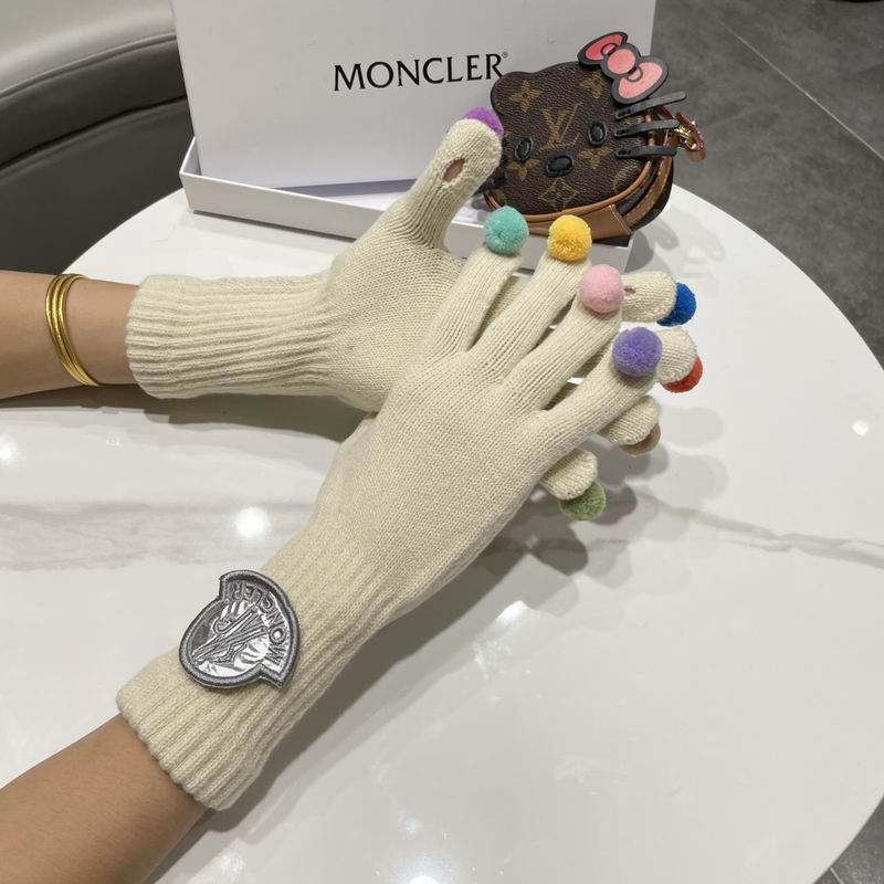 Moncler Gloves 13 (1)