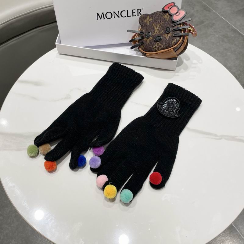 Moncler Gloves 13 (27)
