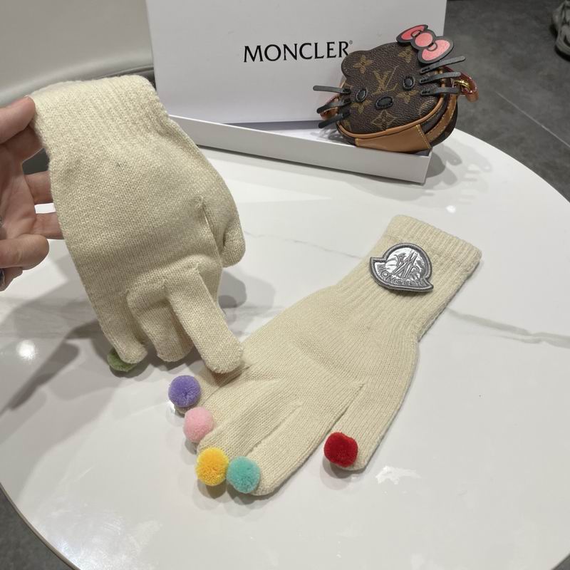 Moncler Gloves 13 (6)