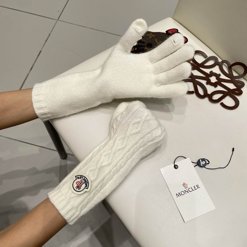 Moncler Gloves 175 (10)