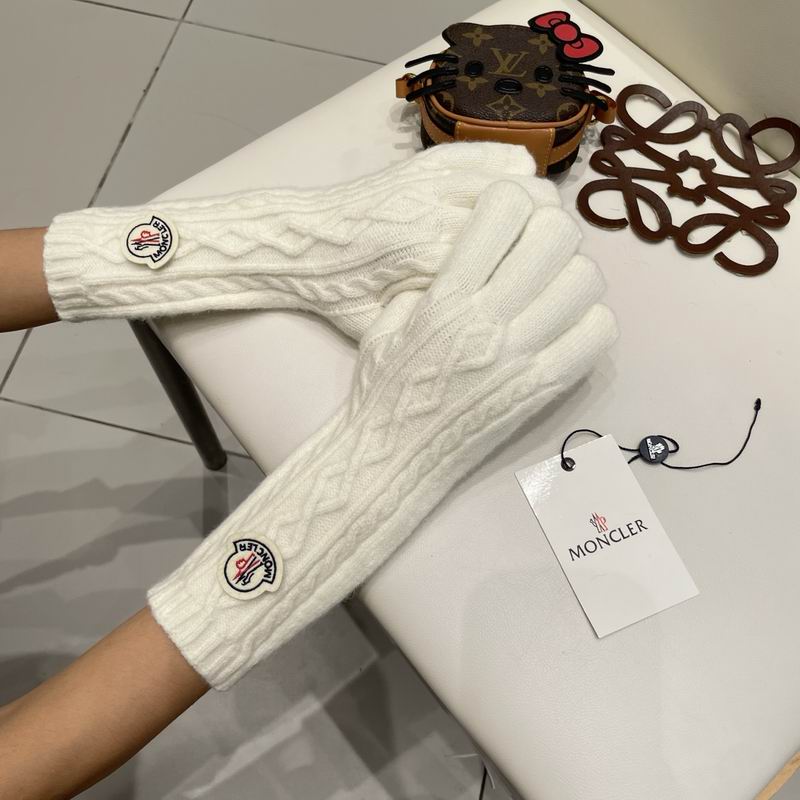 Moncler Gloves 175 (13)