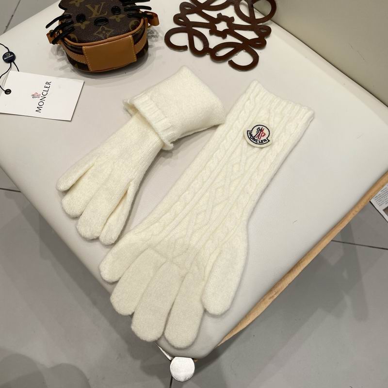 Moncler Gloves 175 (16)