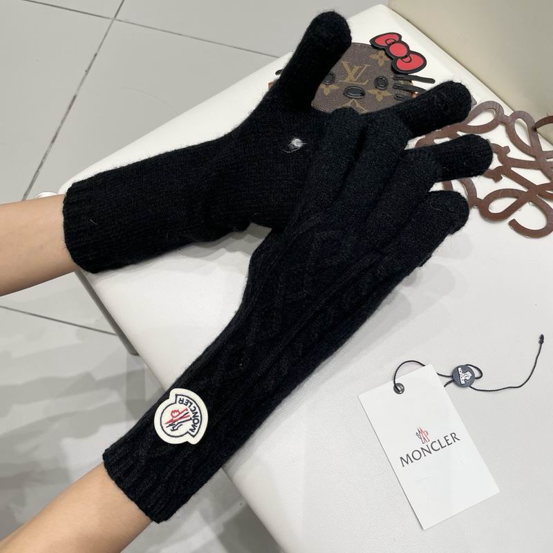 Moncler Gloves 175 (29)