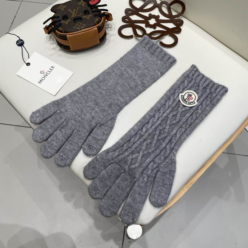 Moncler Gloves 175 (8)