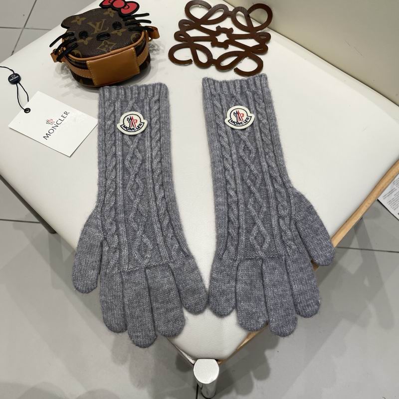 Moncler Gloves 175 (9)