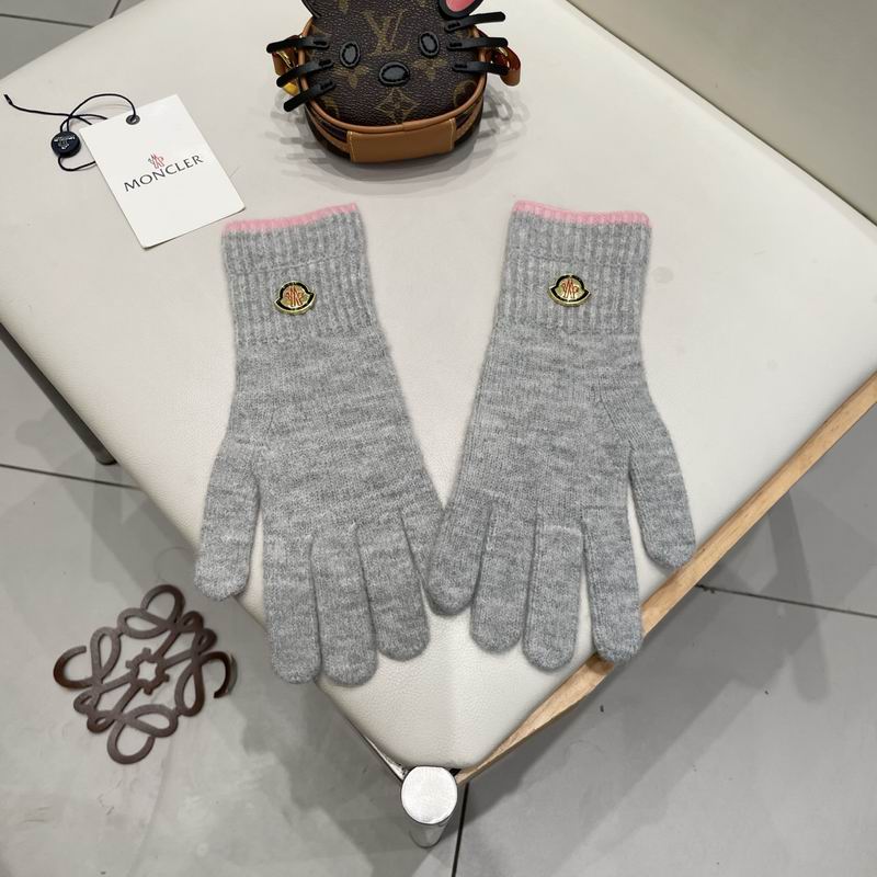 Moncler Gloves 177 (27)
