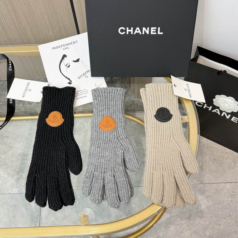 Moncler Gloves 20 (1)