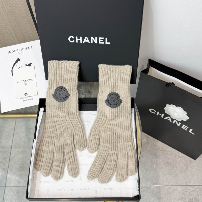 Moncler Gloves 20 (25)
