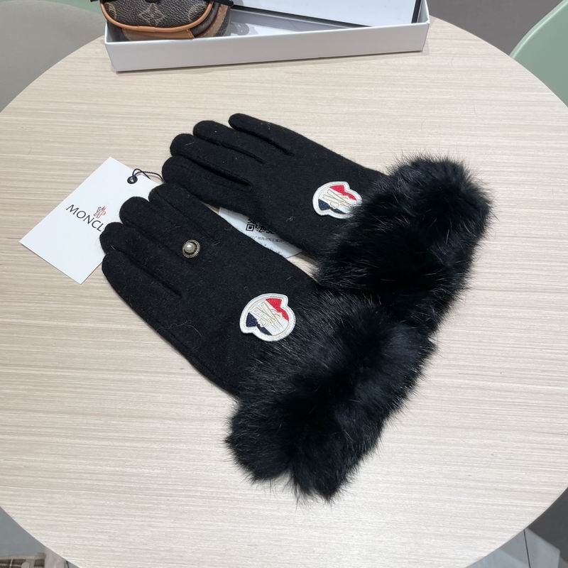 Moncler Gloves 38 (6)