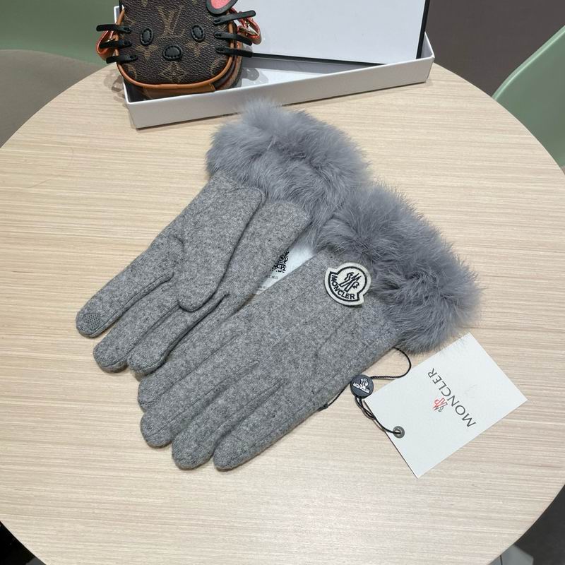 Moncler Gloves 43 (10)