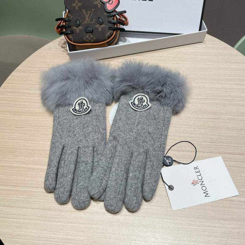Moncler Gloves 43 (11)