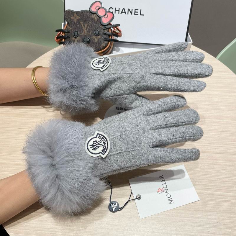 Moncler Gloves 43 (2)