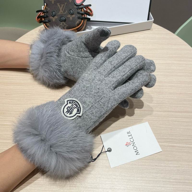 Moncler Gloves 43 (3)