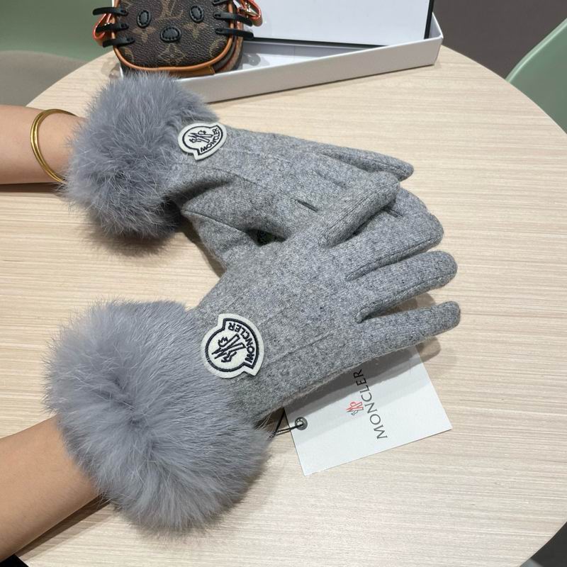 Moncler Gloves 43 (5)