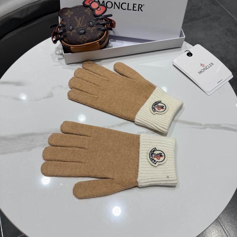 Moncler Gloves 56 (10)