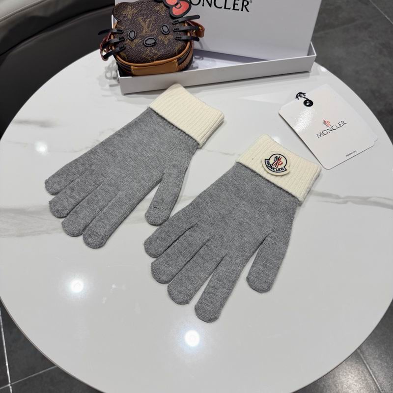 Moncler Gloves 56 (24)