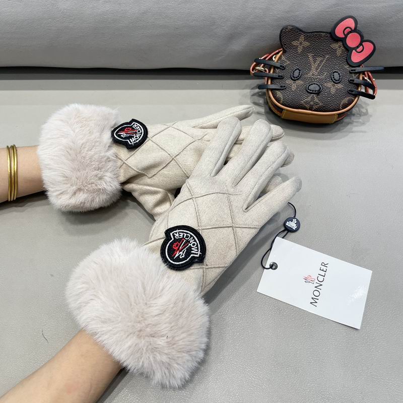 Moncler Gloves 60 (23)