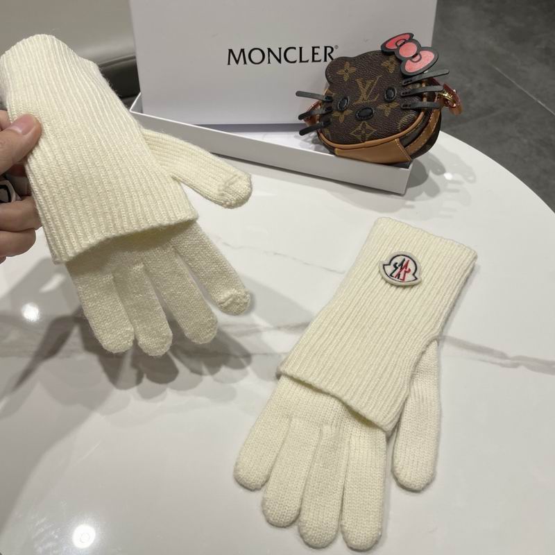 Moncler Gloves 66 (1)