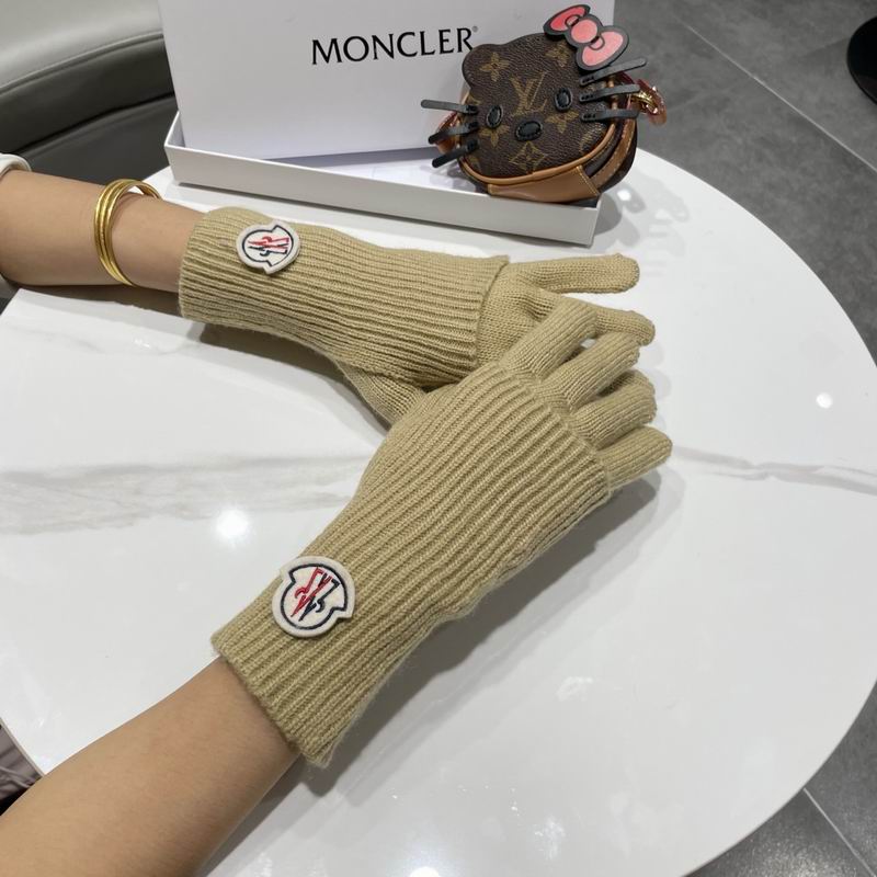 Moncler Gloves 66 (27)