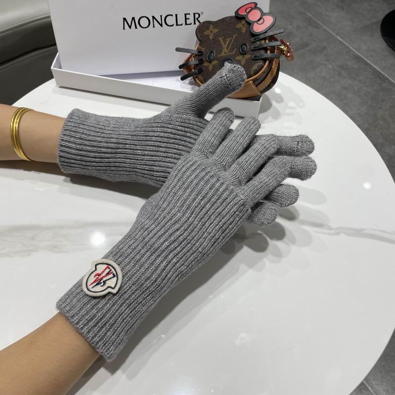 Moncler Gloves 66 (28)