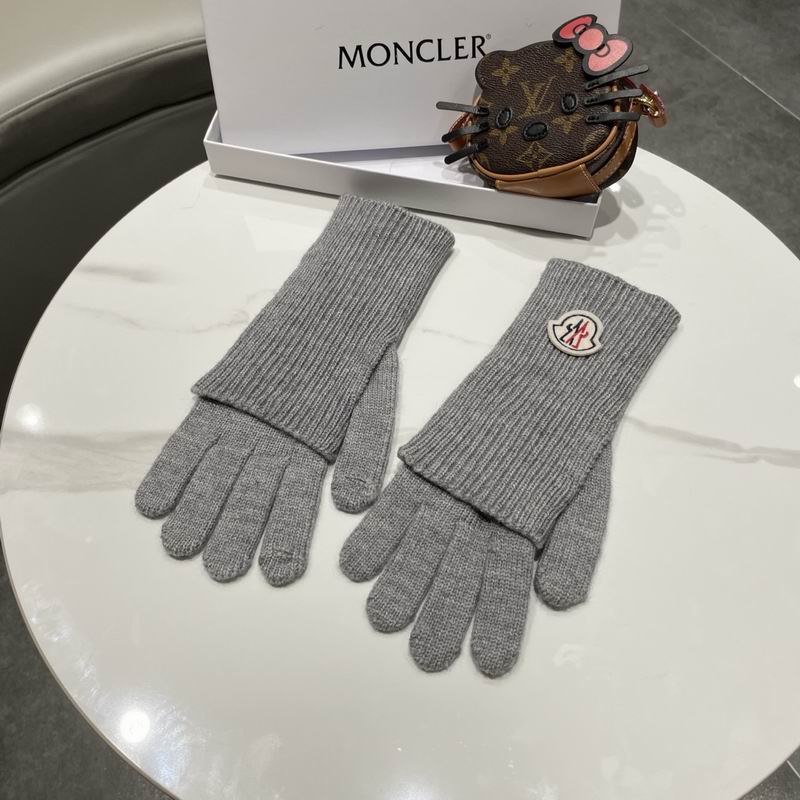 Moncler Gloves 66 (35)