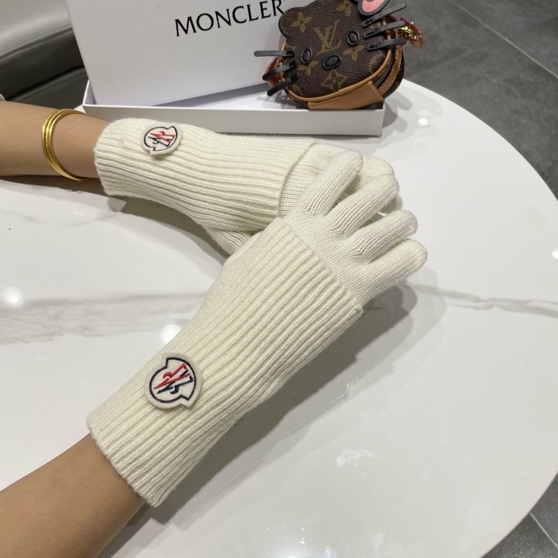 Moncler Gloves 66 (9)
