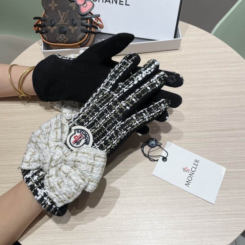 Moncler Gloves 70 (1)