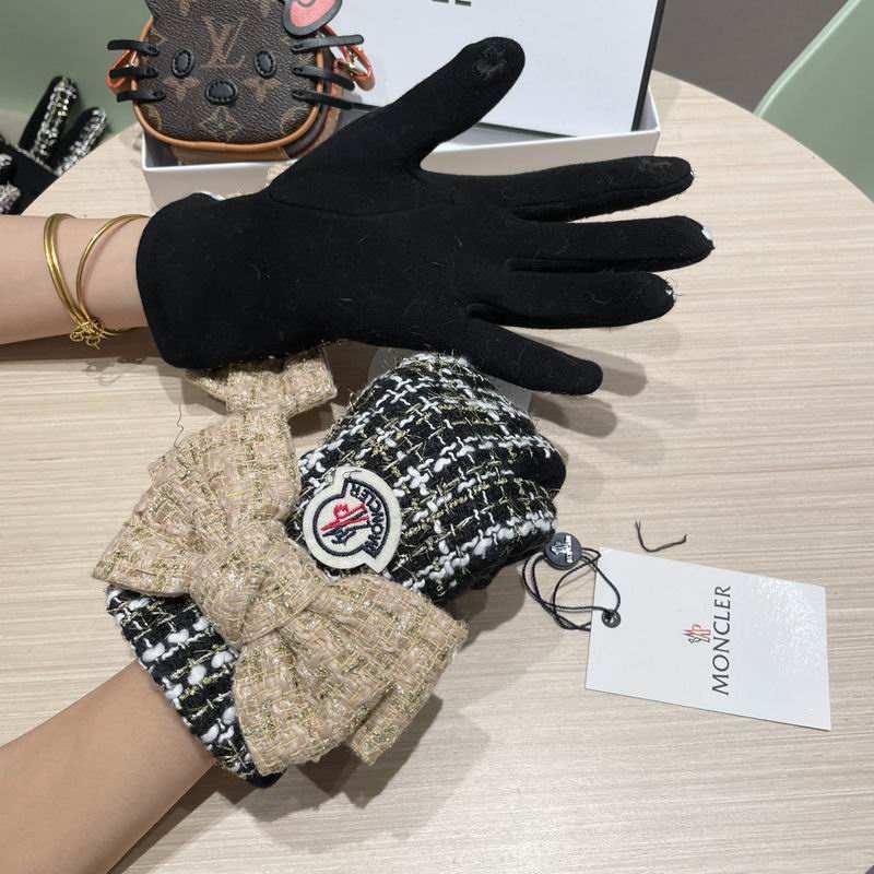 Moncler Gloves 70 (10)