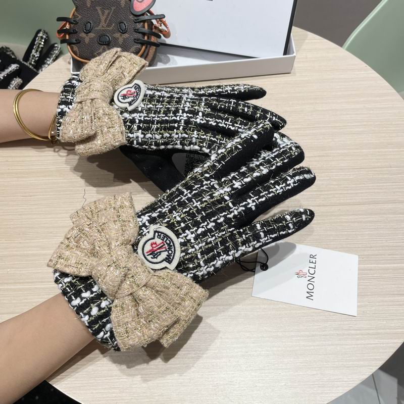 Moncler Gloves 70 (13)