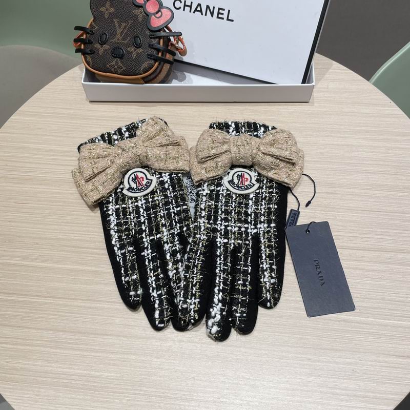 Moncler Gloves 70 (18)