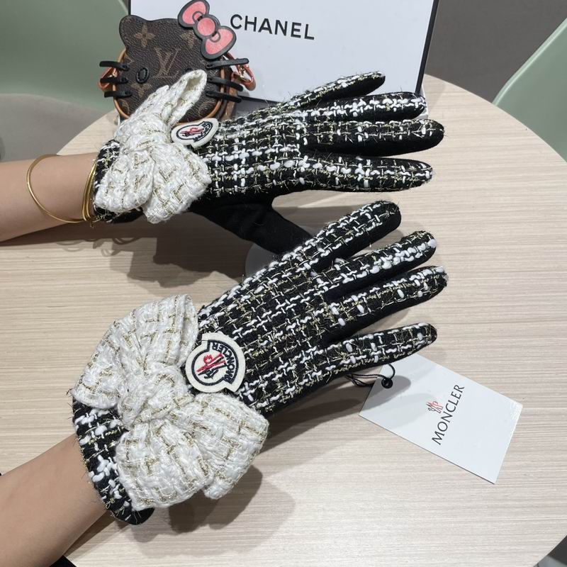 Moncler Gloves 70 (2)
