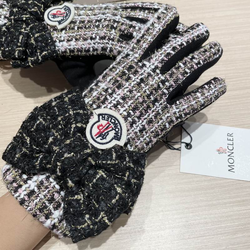 Moncler Gloves 70 (21)