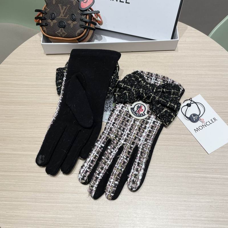 Moncler Gloves 70 (26)