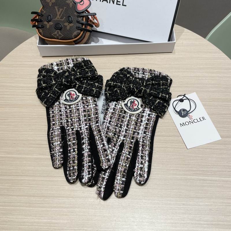 Moncler Gloves 70 (27)