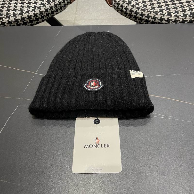 Moncler Hat (1621)