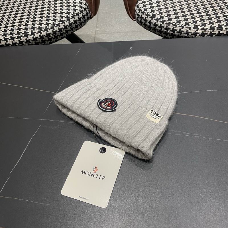 Moncler Hat (1631)