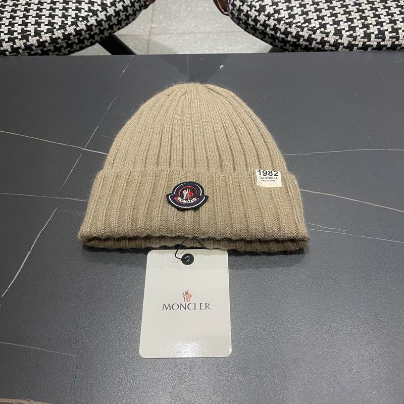 Moncler Hat (1643)