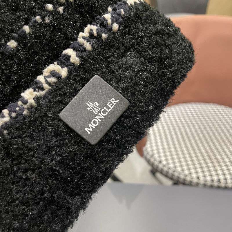 Moncler Hat (1792)