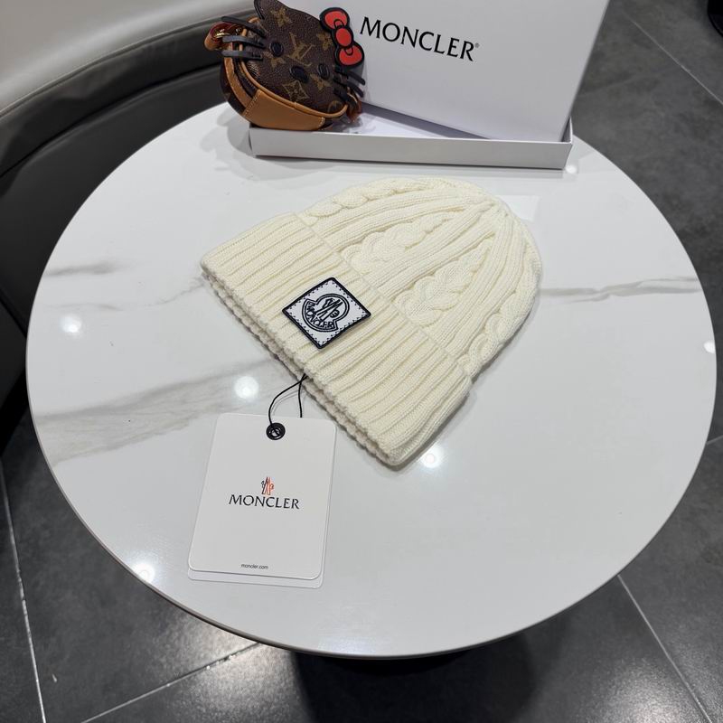 Moncler Hat (200)