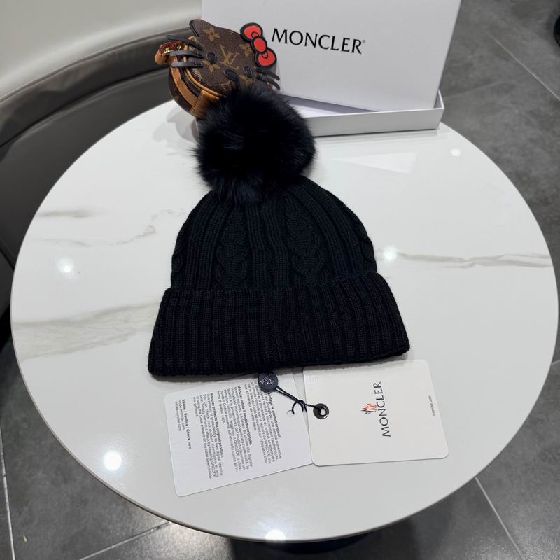 Moncler Hat (930)