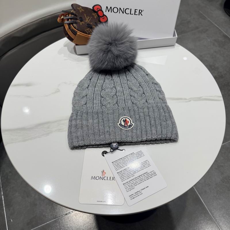Moncler Hat (944)