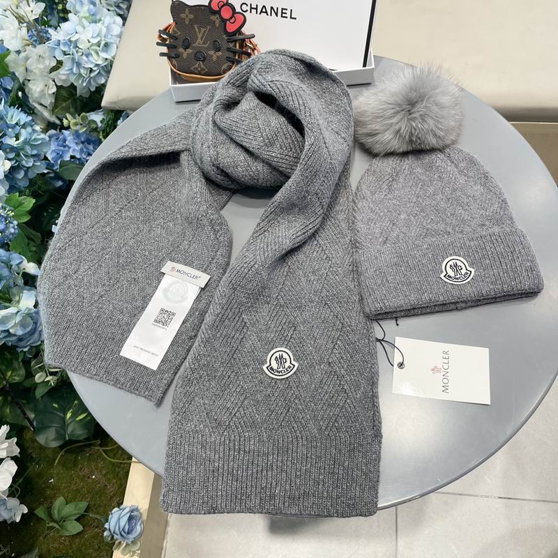 Moncler Scarf Hat (1093)