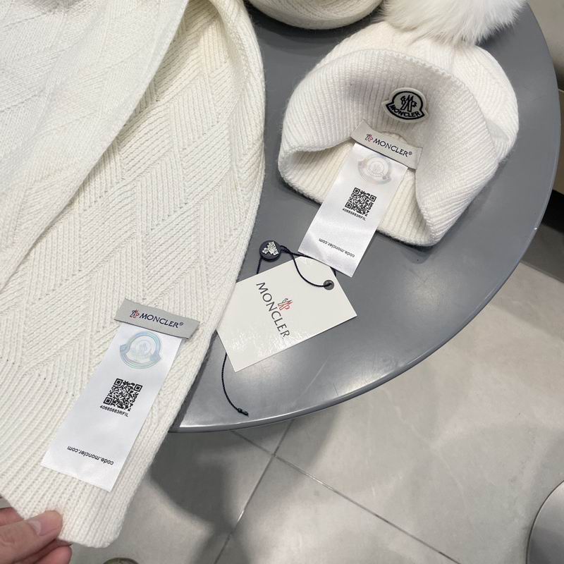 Moncler Scarf Hat (1100)
