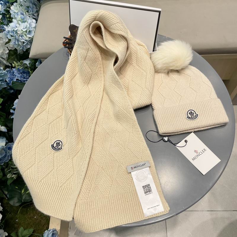 Moncler Scarf Hat (1118)