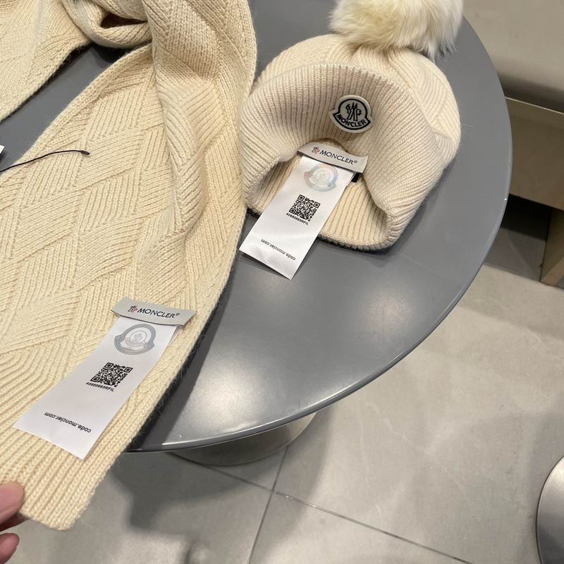 Moncler Scarf Hat (1120)