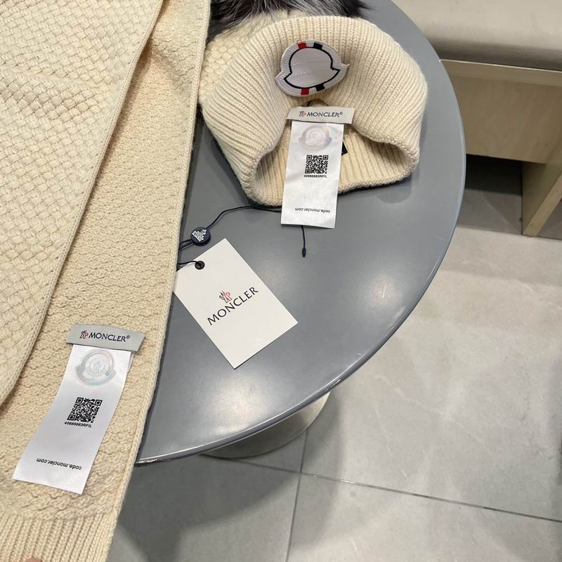Moncler Scarf Hat (1217)