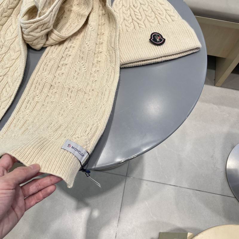 Moncler Scarf Hat (1236)