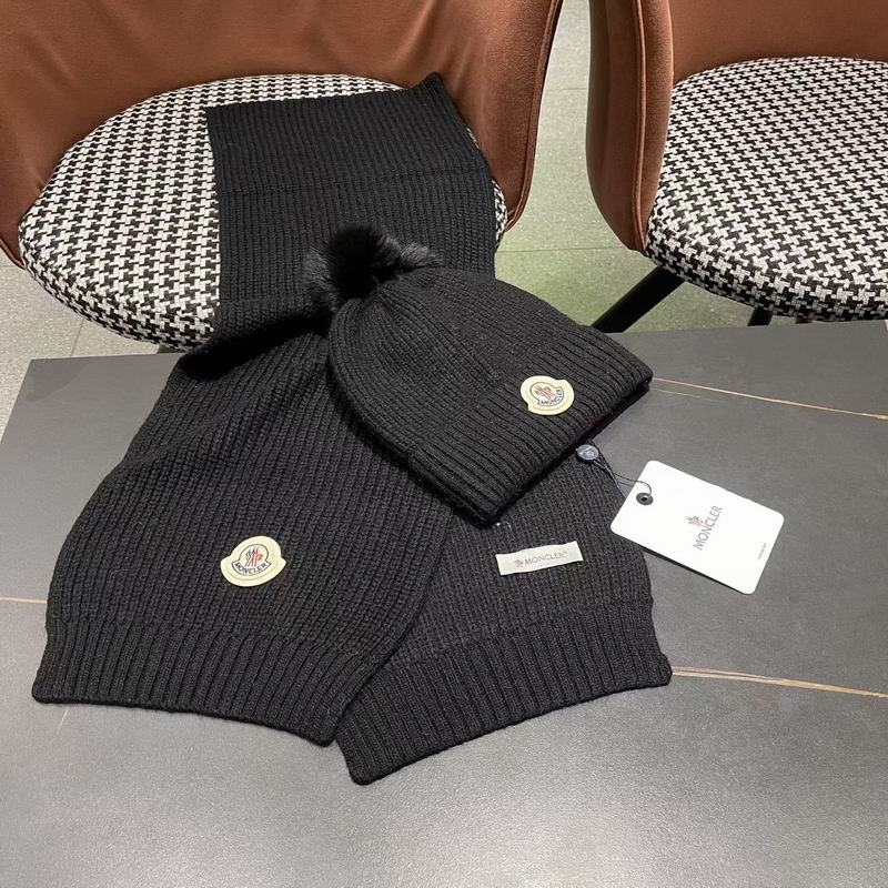 Moncler Scarf Hat (1399)